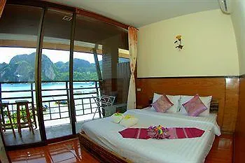 Phi Phi Four Season Sea View Hotel 2*, Phi Phi Don